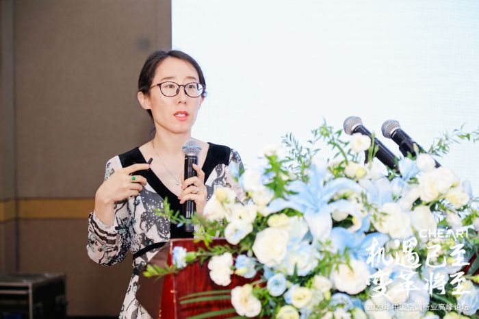 中國(guó)家用電器研究院設(shè)計(jì)研究與評(píng)測(cè)中心主任 梁晶.jpg